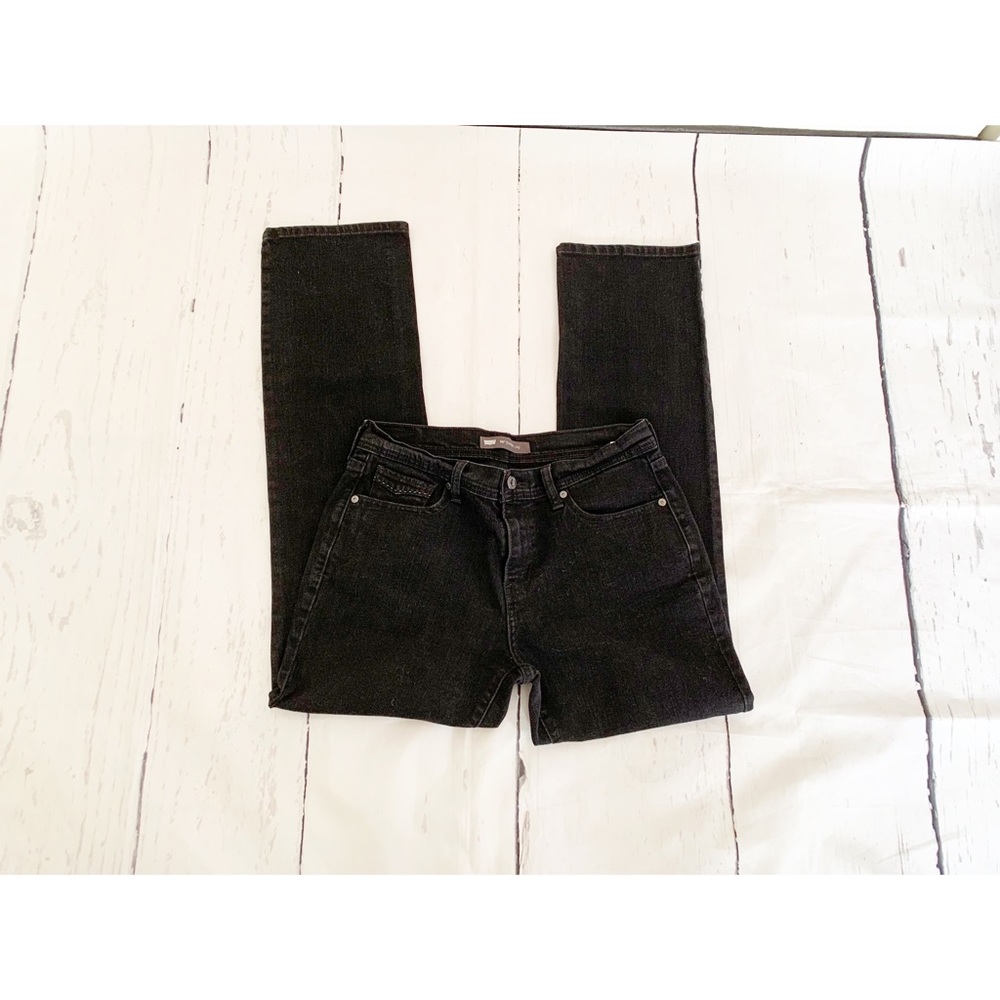 Levi’s Straight Leg Black Jeans Size 8